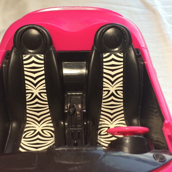 Hot Pink Barbie Car - Picture 6 of 8